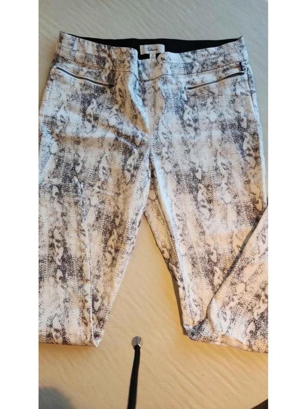 Womens Takara Sz XL slim leg Pants STRETCH SNAKE PRINT